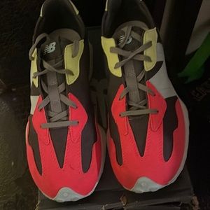New Balance 327- Worn Once
